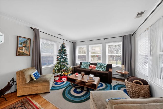 979 Vine Street, Winnetka, IL 60093