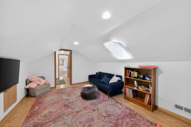 979 Vine Street, Winnetka, IL 60093