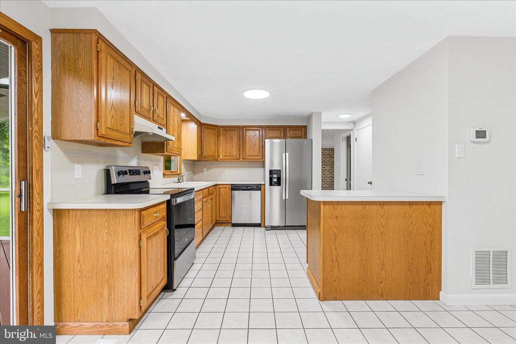 Image 13 of property listing at 7001 SLATE CT, Middletown, MD 21769