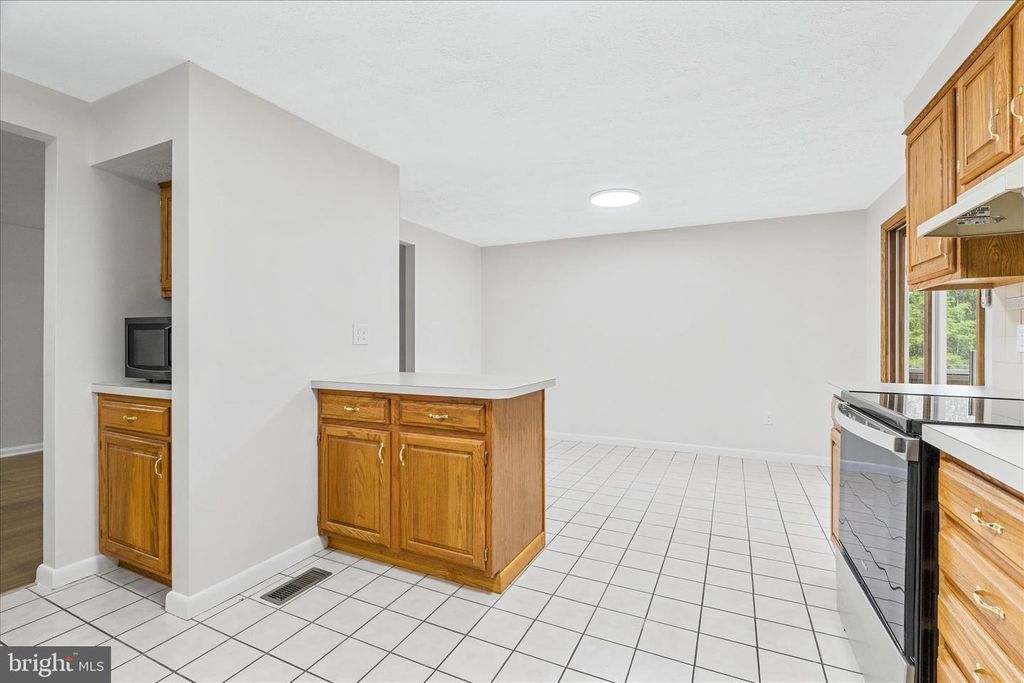 Image 17 of property listing at 7001 SLATE CT, Middletown, MD 21769