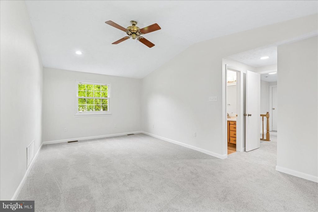 Image 30 of property listing at 7001 SLATE CT, Middletown, MD 21769