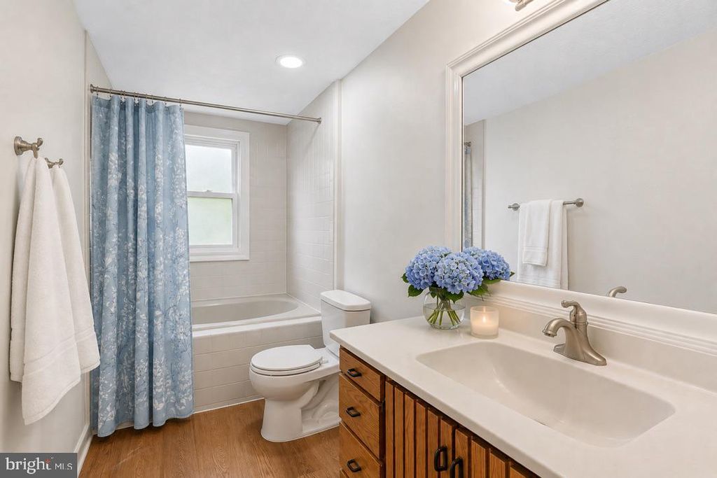 Image 33 of property listing at 7001 SLATE CT, Middletown, MD 21769