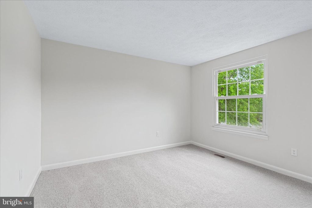 Image 38 of property listing at 7001 SLATE CT, Middletown, MD 21769