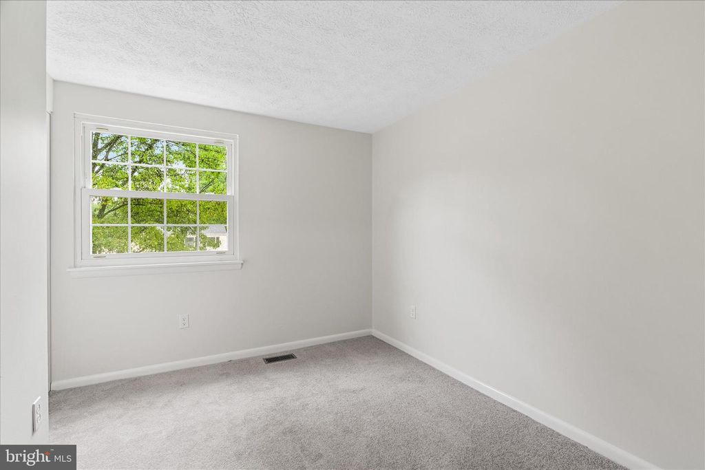 Image 45 of property listing at 7001 SLATE CT, Middletown, MD 21769
