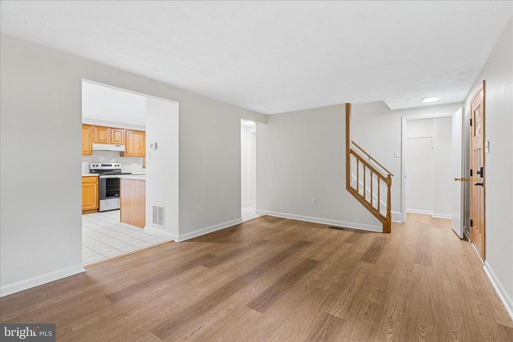 Image 8 of property listing at 7001 SLATE CT, Middletown, MD 21769