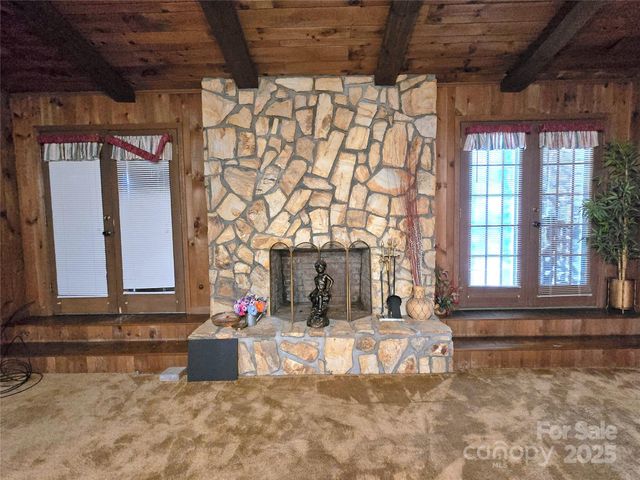 7141 Knobs Landing, Connelly Springs, NC 28612