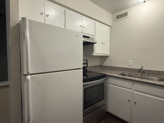 5004 Live Oak Street 106, Dallas, TX 75206