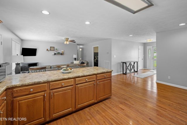 4705 E Hampton Blvd, Morristown, TN 37813