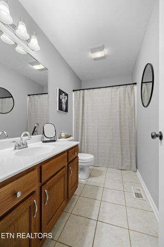 4705 E Hampton Blvd, Morristown, TN 37813