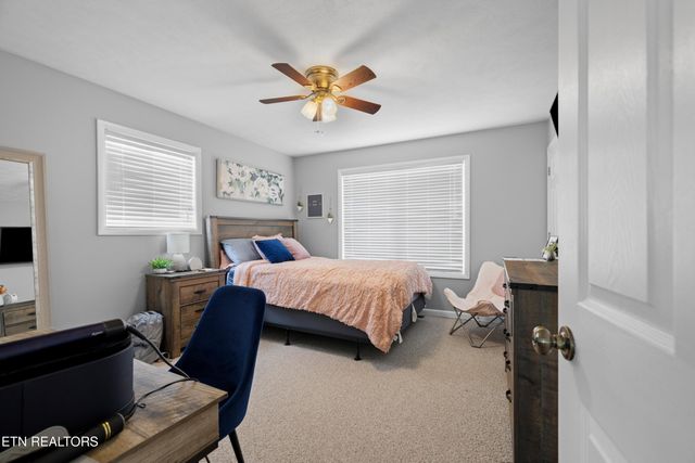 4705 E Hampton Blvd, Morristown, TN 37813