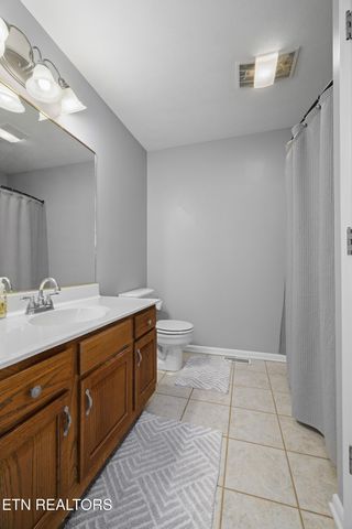 4705 E Hampton Blvd, Morristown, TN 37813