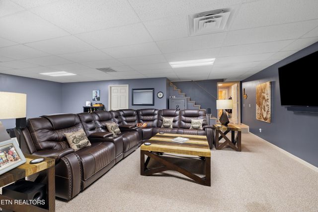 4705 E Hampton Blvd, Morristown, TN 37813