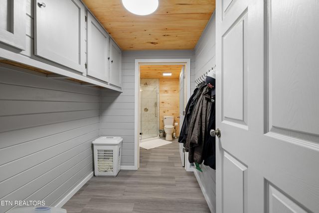 4705 E Hampton Blvd, Morristown, TN 37813