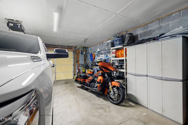 4705 E Hampton Blvd, Morristown, TN 37813