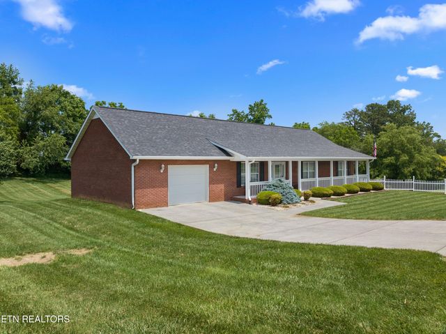 4705 E Hampton Blvd, Morristown, TN 37813