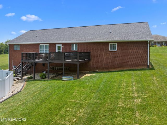 4705 E Hampton Blvd, Morristown, TN 37813