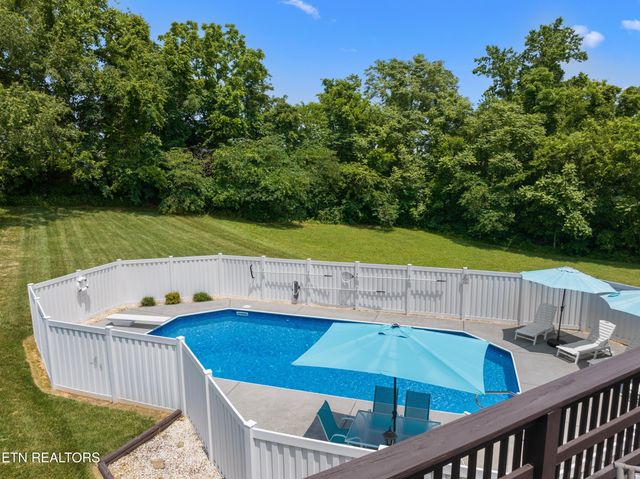 4705 E Hampton Blvd, Morristown, TN 37813