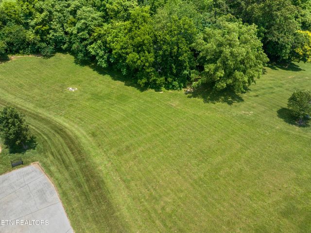 4705 E Hampton Blvd, Morristown, TN 37813