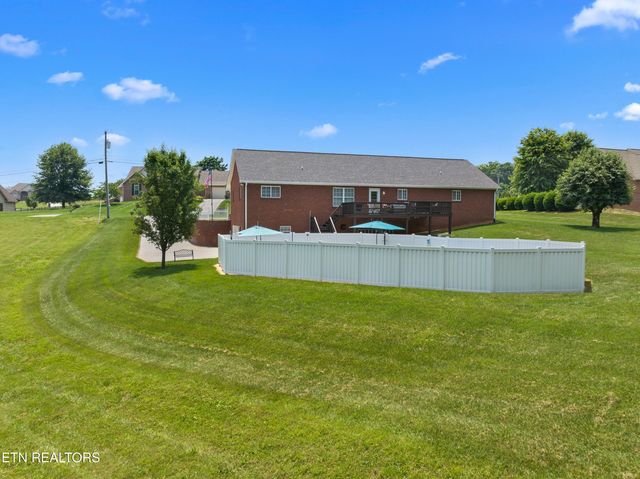 4705 E Hampton Blvd, Morristown, TN 37813