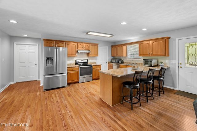 4705 E Hampton Blvd, Morristown, TN 37813