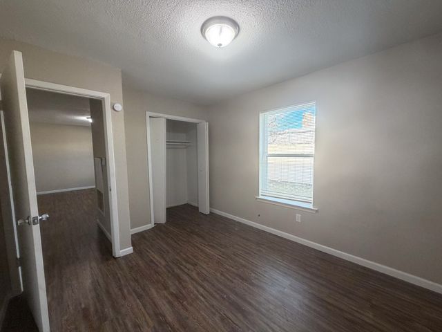 3224 W 8th Avenue 3, Corsicana, TX 75110