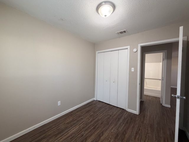 3224 W 8th Avenue 3, Corsicana, TX 75110