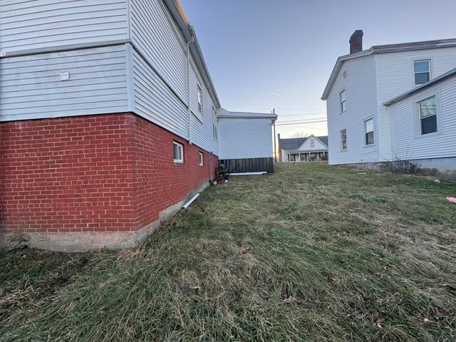 115 Woodward Avenue, Brooksville, KY 41004