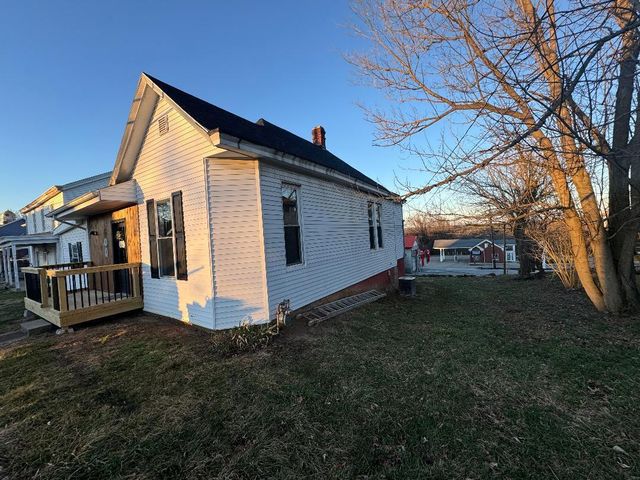 115 Woodward Avenue, Brooksville, KY 41004