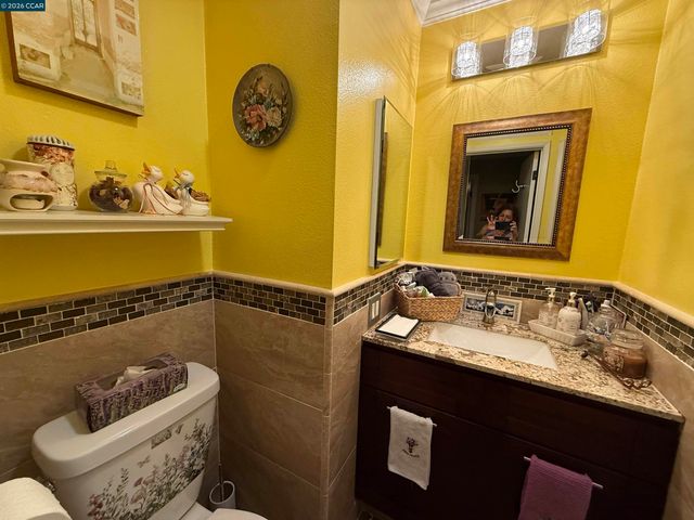 1036 Oak Grove Rd 105, Concord, CA 94518