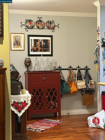 1036 Oak Grove Rd 105, Concord, CA 94518