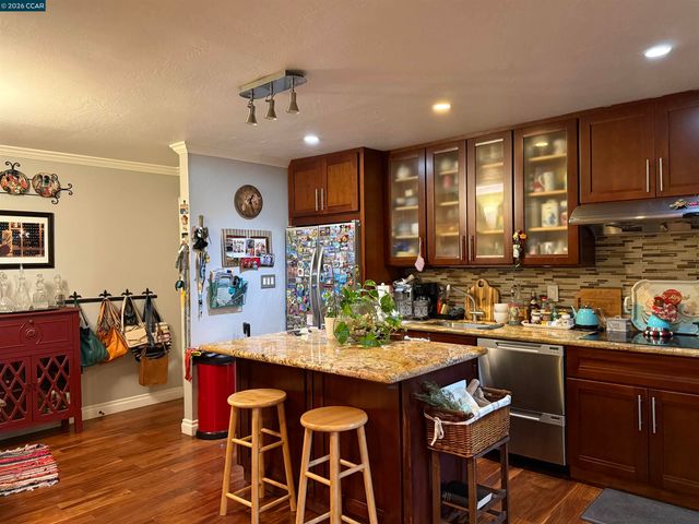 1036 Oak Grove Rd 105, Concord, CA 94518