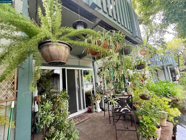 1036 Oak Grove Rd 105, Concord, CA 94518