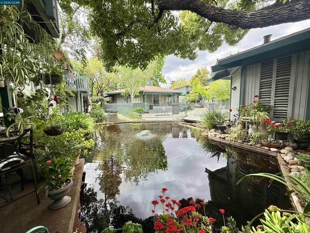 1036 Oak Grove Rd 105, Concord, CA 94518