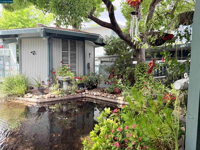 1036 Oak Grove Rd 105, Concord, CA 94518