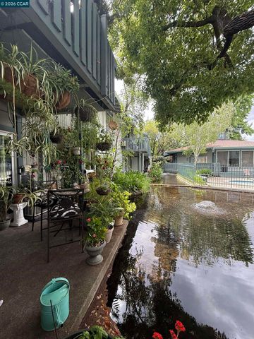 1036 Oak Grove Rd 105, Concord, CA 94518