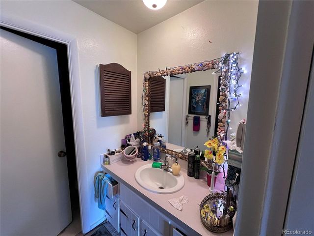 330 E La Bonte St 4-2, Dillon, CO 80435