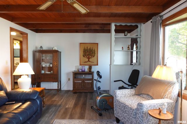 1450 BRIDGE Avenue, Galesburg, IL 61401