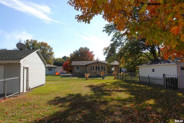 1450 BRIDGE Avenue, Galesburg, IL 61401