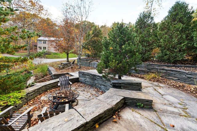 299 Mountain Road, Stowe, VT 05672