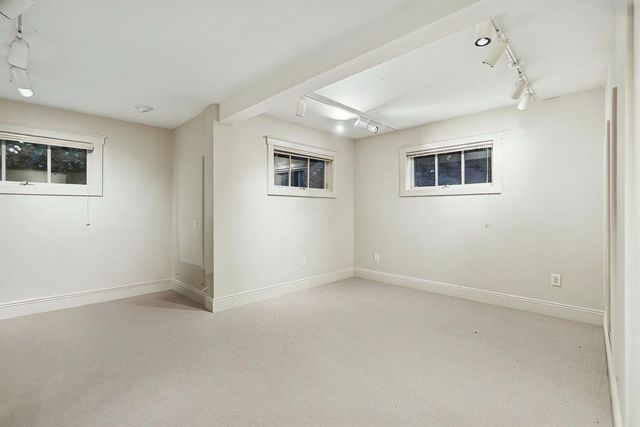 299 Mountain Road, Stowe, VT 05672