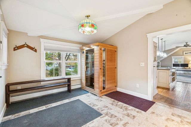 299 Mountain Road, Stowe, VT 05672