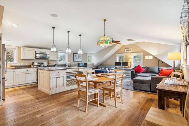 299 Mountain Road, Stowe, VT 05672