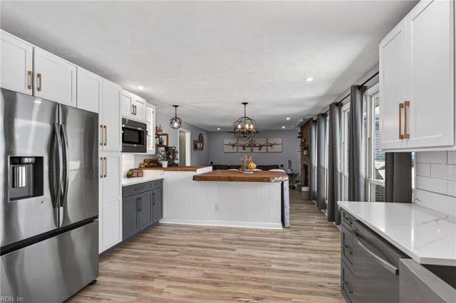 403 Holloway DR, Portsmouth, VA 23701