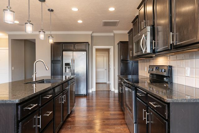5055 E Farm Road 122, Springfield, MO 65802