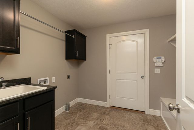5055 E Farm Road 122, Springfield, MO 65802