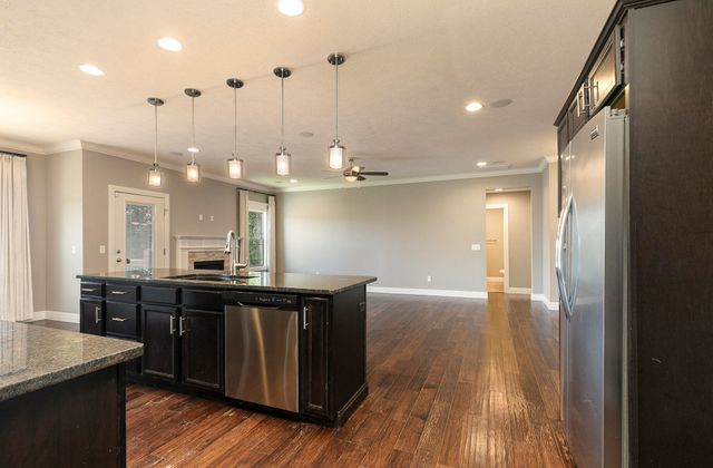 5055 E Farm Road 122, Springfield, MO 65802