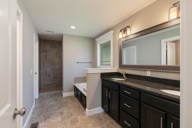 5055 E Farm Road 122, Springfield, MO 65802