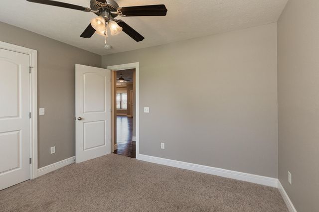 5055 E Farm Road 122, Springfield, MO 65802