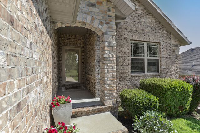 5055 E Farm Road 122, Springfield, MO 65802