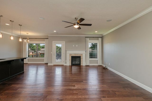 5055 E Farm Road 122, Springfield, MO 65802